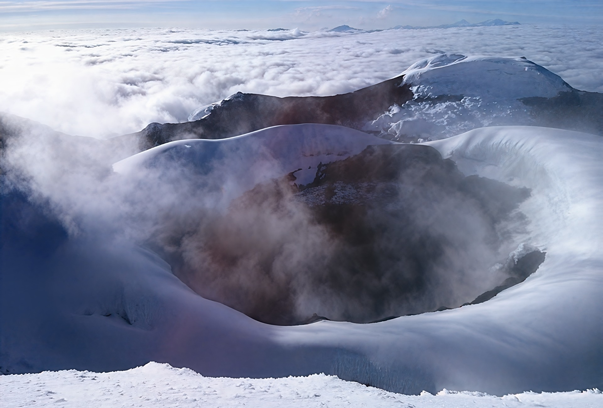 Widok na Chimborazo z pobliskiego zbocza w Ekwadorze